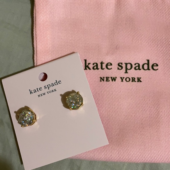 ❤️24 HOUR SALE❤️ KS Earrings - Picture 1 of 2